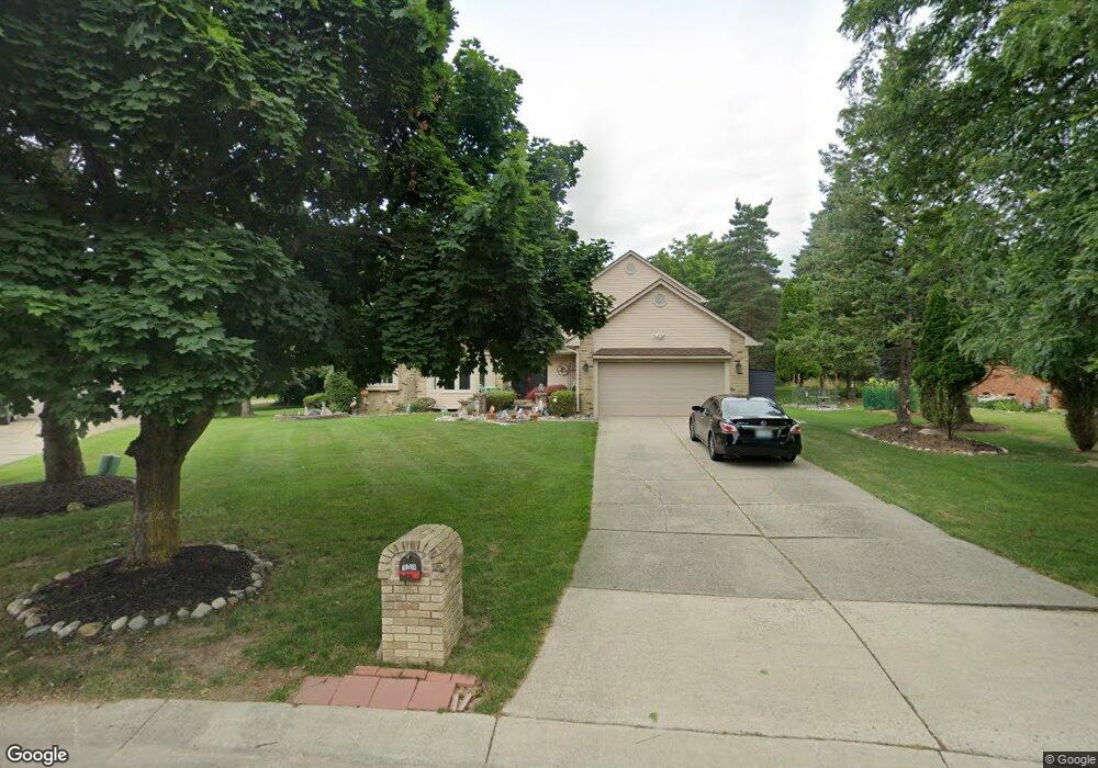 5308 Pleasant View Ct, West Bloomfield, MI 48323 - photo 1