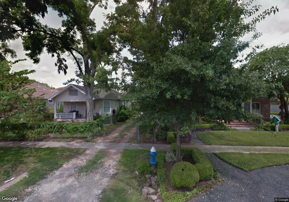 922 Arlington St, Houston, TX 77008 - photo 1