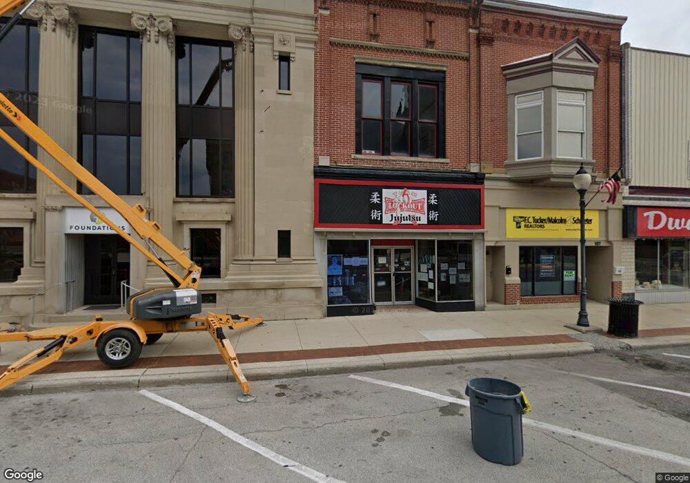 109 W Market St, Bluffton, IN 46714 - photo 1