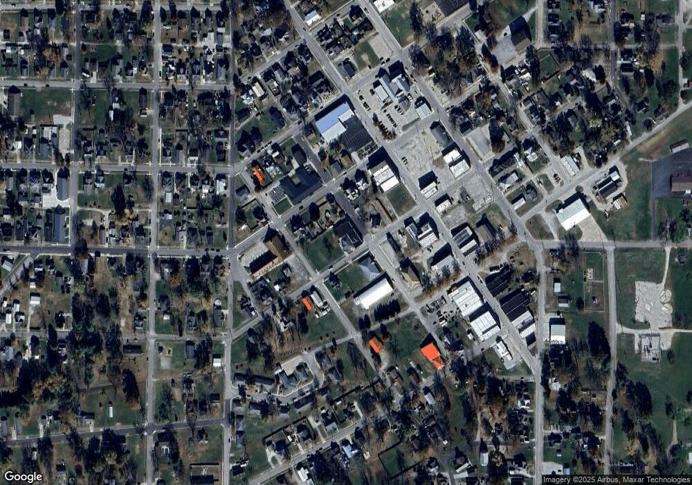 208 W 2nd St, Bicknell, IN 47512 - photo 1