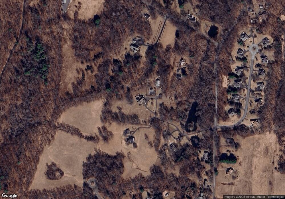 71 Duncaster Rd, Bloomfield, CT 06002 - photo 1