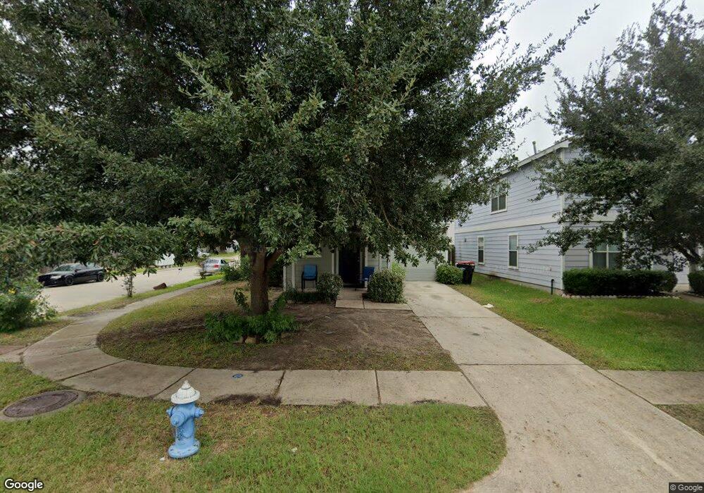 19042 Remington Mill Dr, Houston, TX 77073 - photo 1