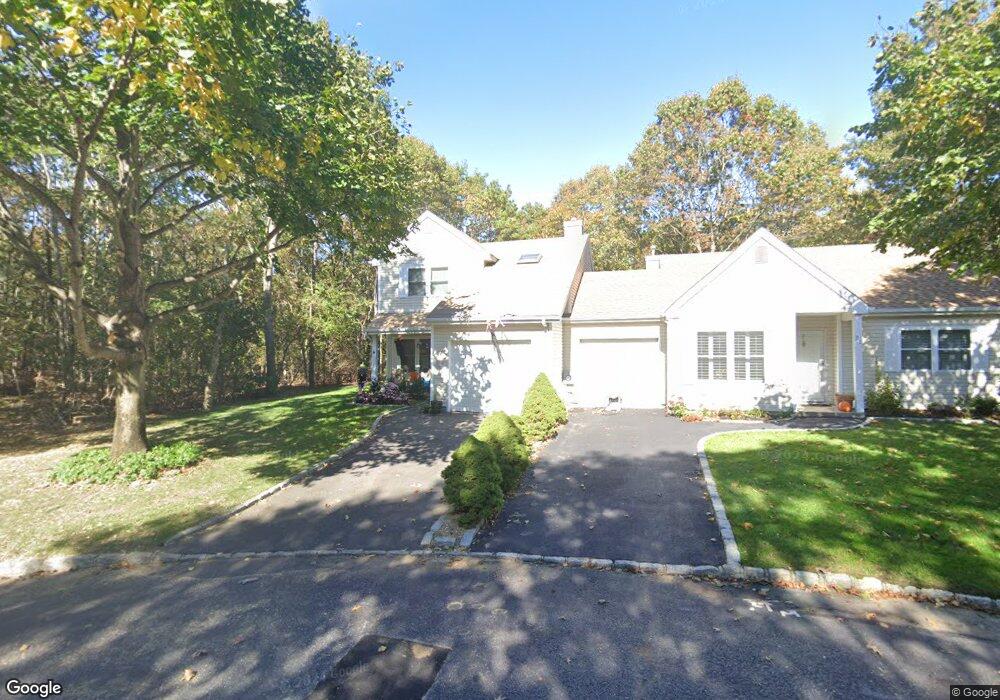 29 Lindsey Ct, Holtsville, NY 11742 - photo 1