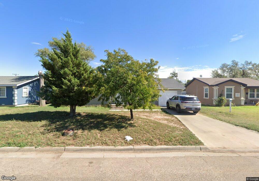 608 Spruce Ave, Dumas, TX 79029 - photo 1