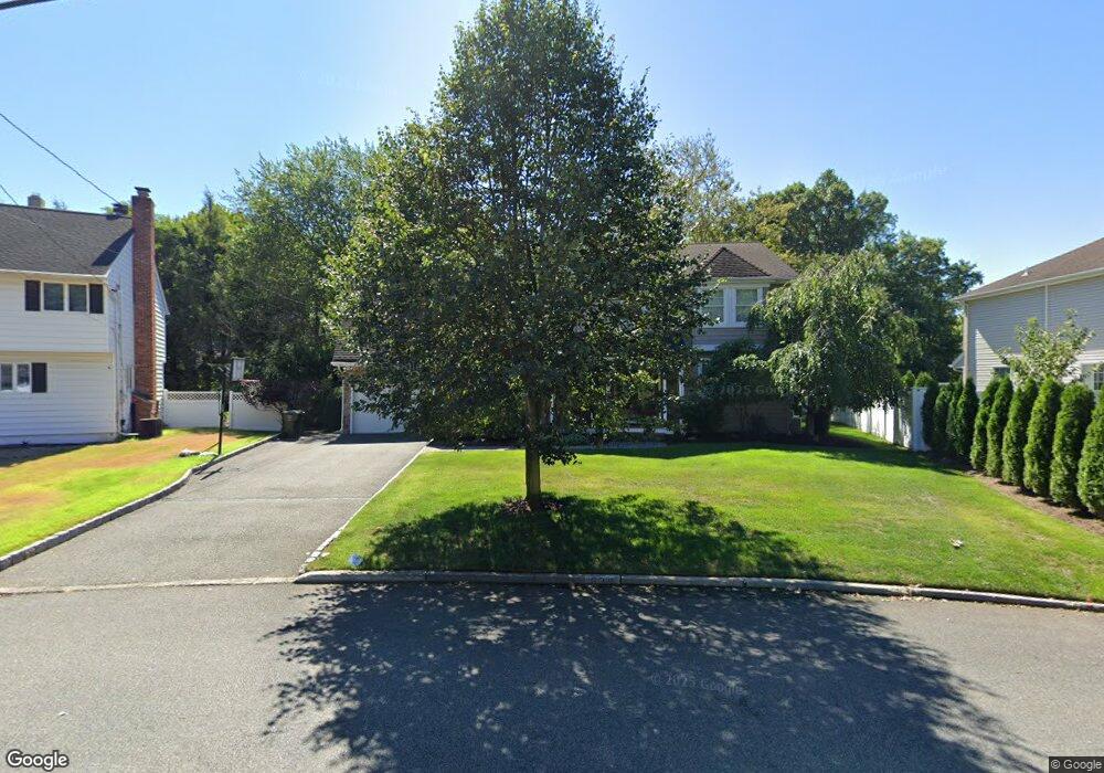 639 Victoria Ave, Paramus, NJ 07652 - photo 1