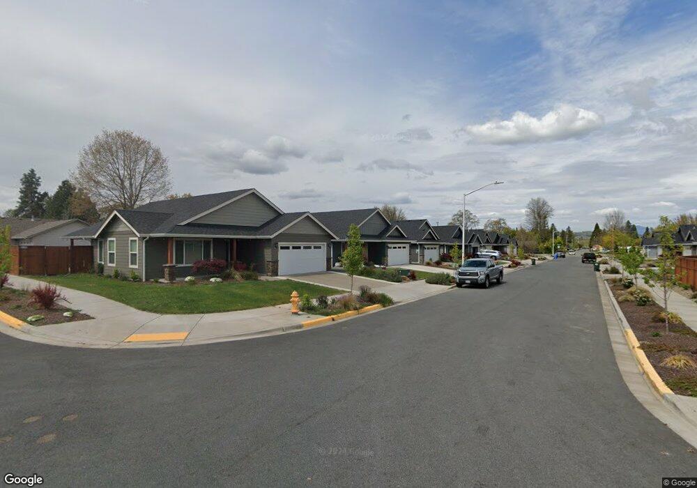 1540 Raydean Dr, Grants Pass, OR 97527 - photo 1