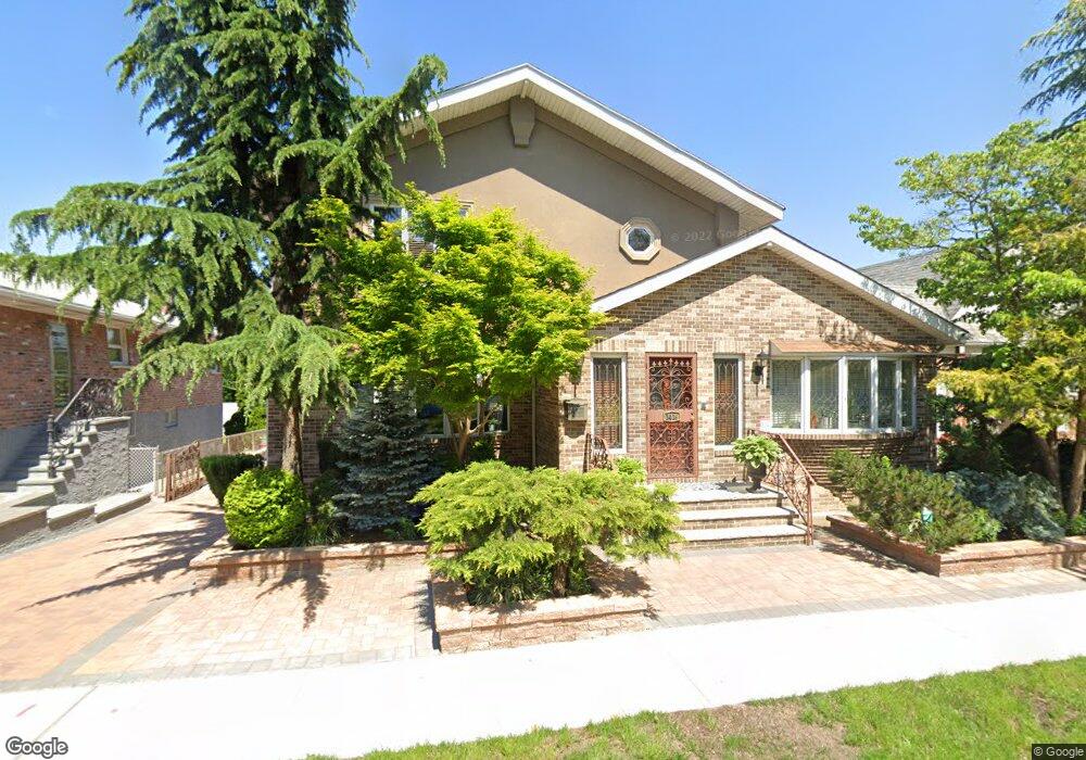 1419 146th St, Whitestone, NY 11357 - photo 1