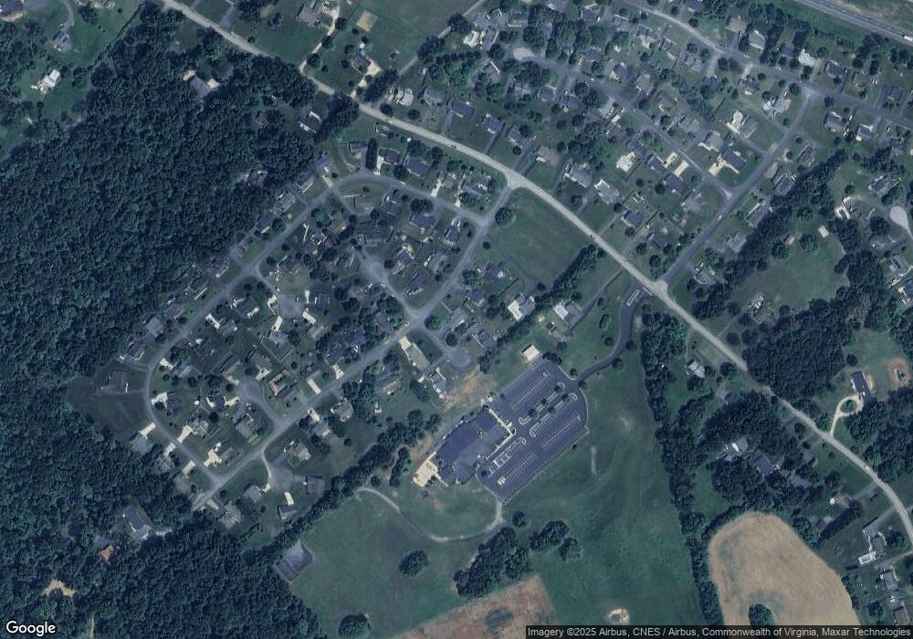 8 King Richard Rd, Waynesboro, VA 22980 - photo 1