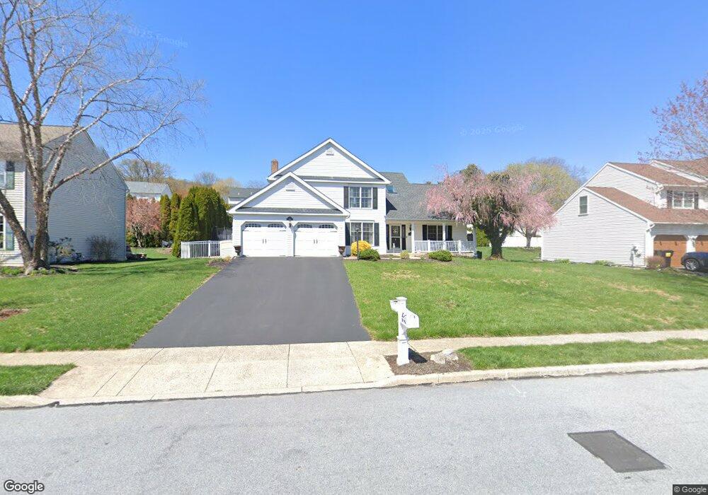 1113 Stonehenge Dr, Reading, PA 19606 - photo 1