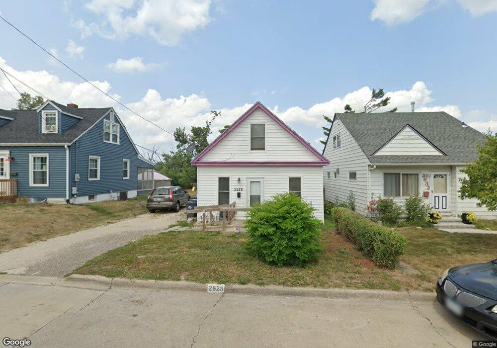2928 Meadowbrook Dr SE, Cedar Rapids, IA 52403 - photo 1