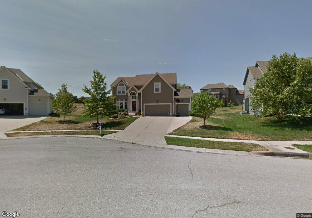 5414 Theden St, Shawnee, KS 66218 - photo 1