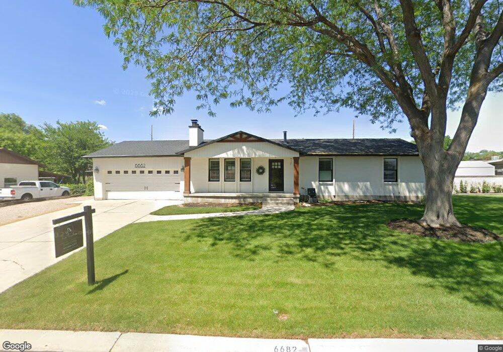 6682 Cody Ln, West Jordan, UT 84084 - photo 1