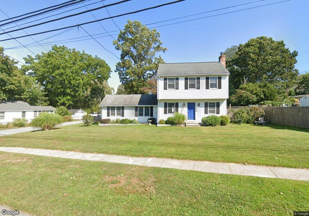 36 Maple Ave, Old Saybrook, CT 06475 - photo 1