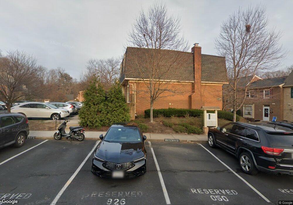 704 N Armistead St unit 53, Alexandria, VA 22312 - photo 1