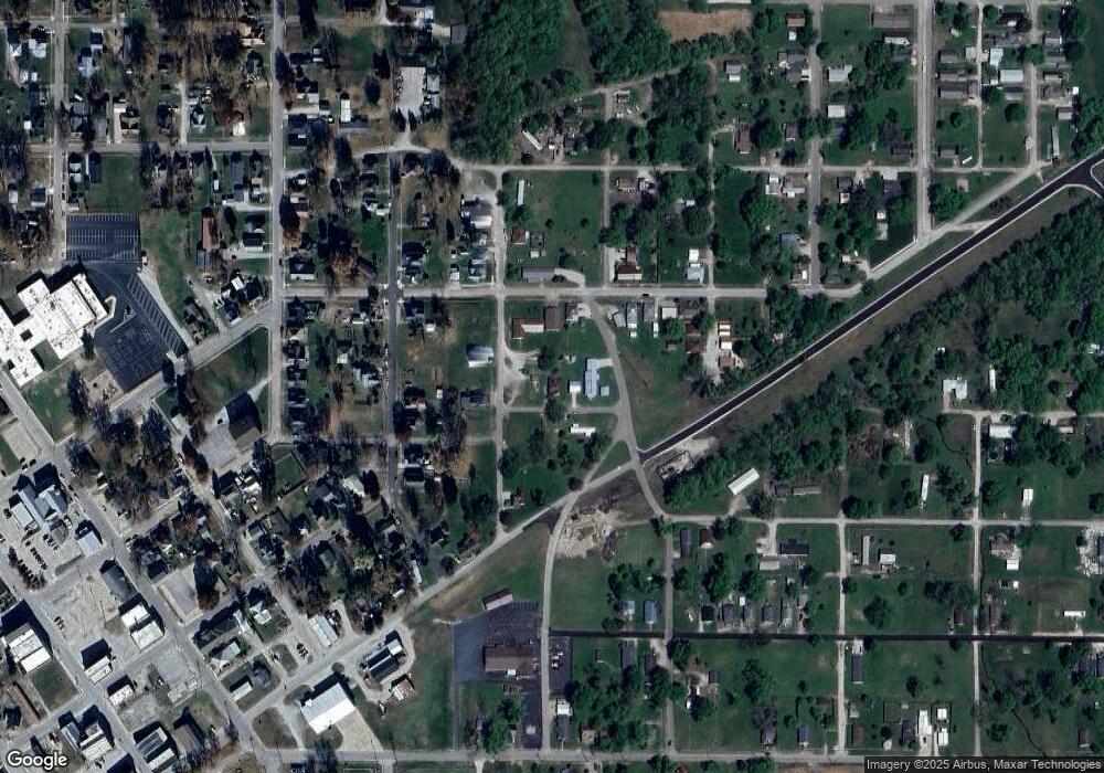 609 E 3rd St, Bicknell, IN 47512 - photo 1