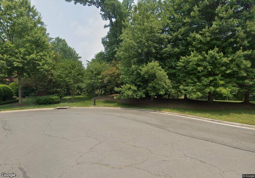 1038 Founders Ridge Ln, McLean, VA 22102 - photo 1