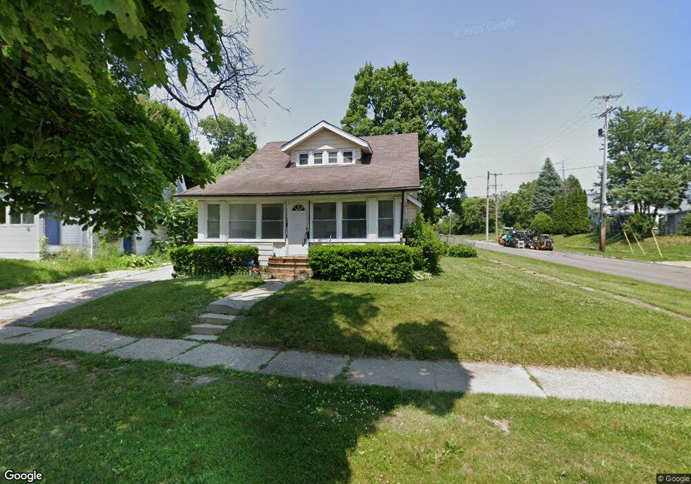 2100 Cadillac St, Flint, MI 48504 - photo 1