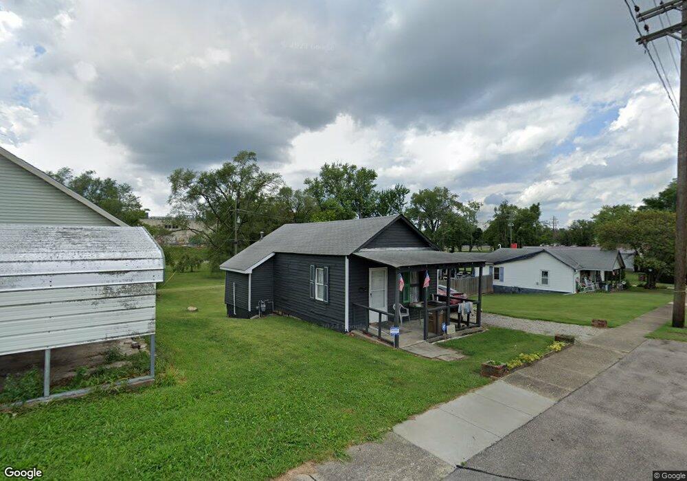 312 N Mapleton St, Columbus, IN 47201 - photo 1