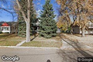 1327 1st St, Hull, IA 51239