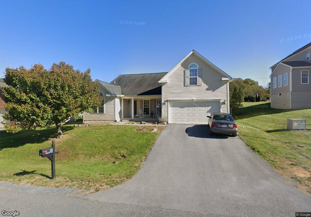 28 Chaucer Ln, Gerrardstown, WV 25420 - photo 1