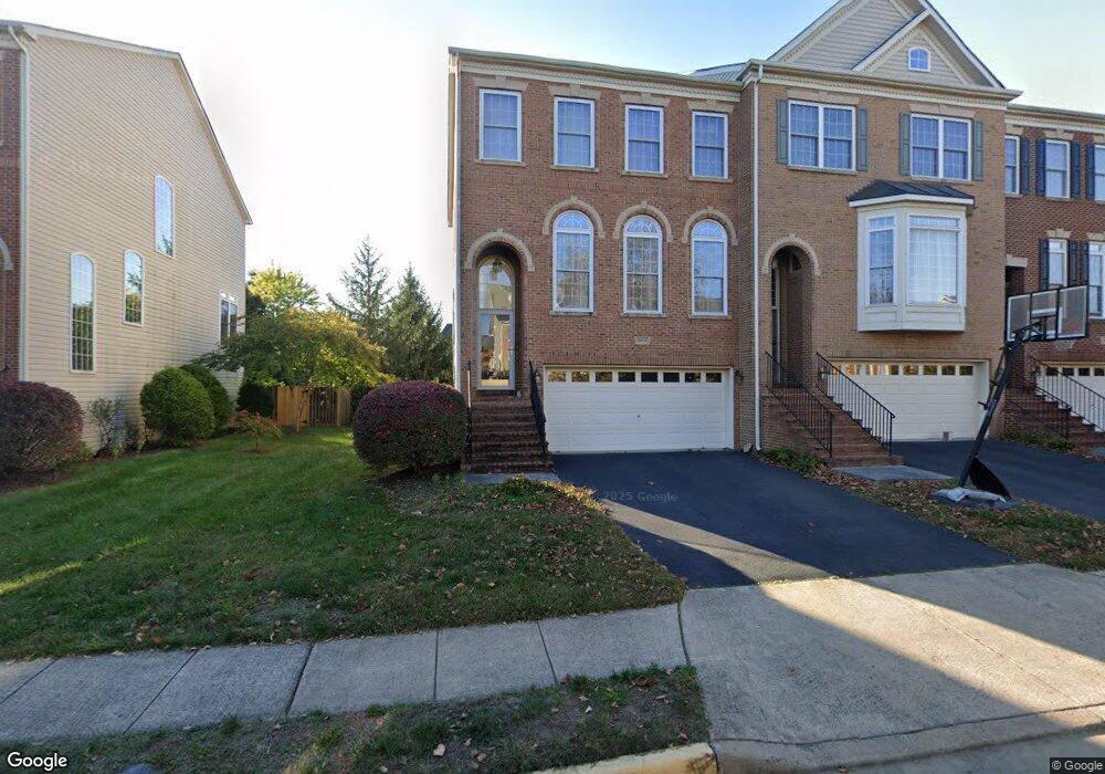 25876 Commons Square, Chantilly, VA 20152 - photo 1
