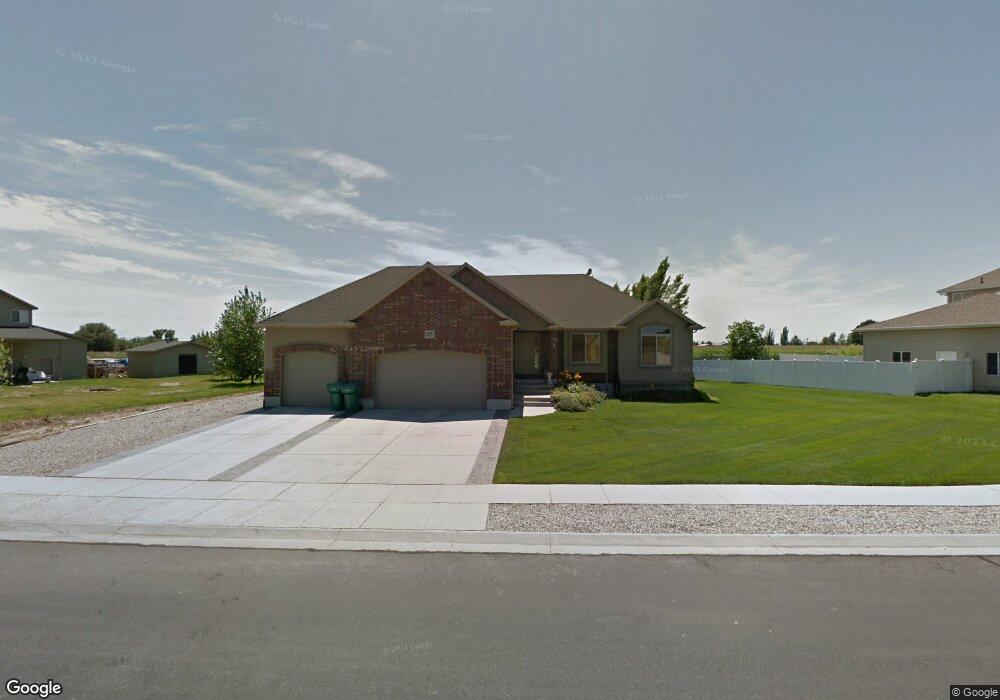 6075 W 5300 S, Hooper, UT 84315 - photo 1