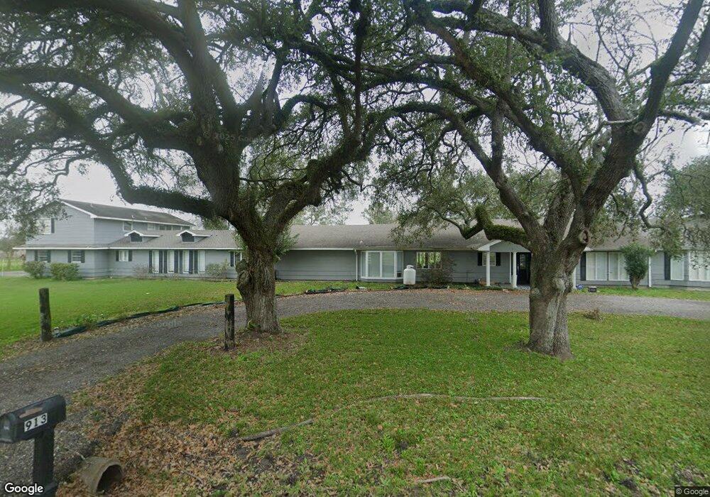 913 County Road 423, Alvin, TX 77511 - photo 1