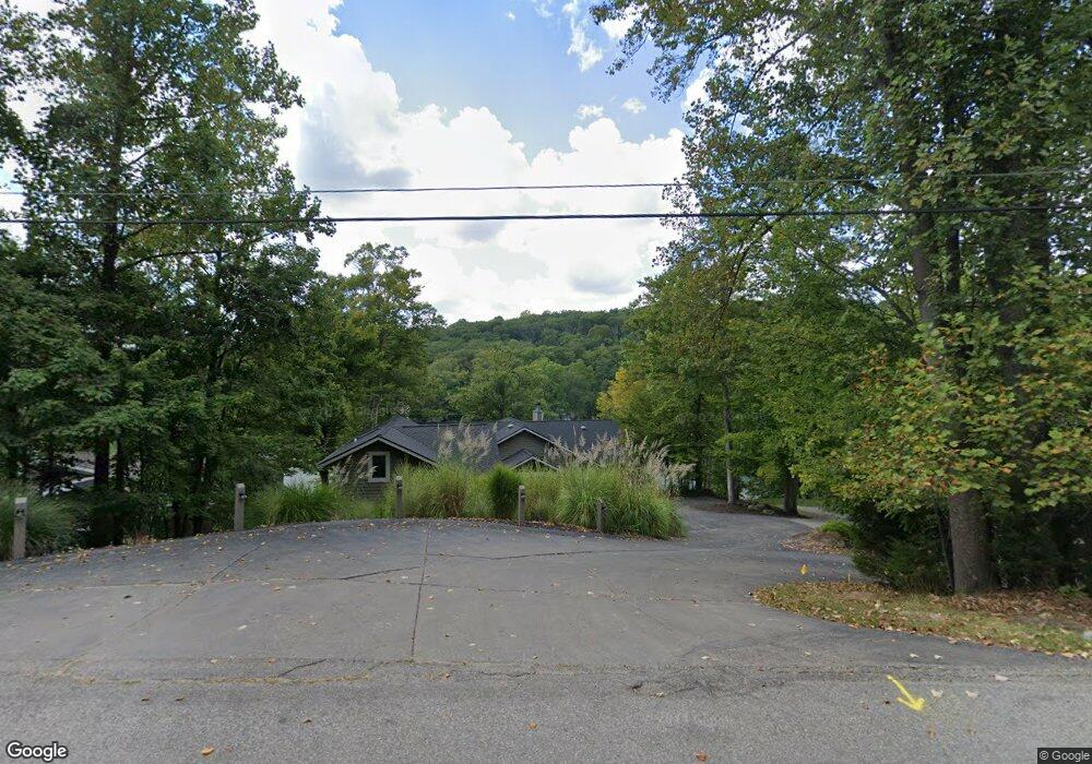 11581 W Grandview Dr, Columbus, IN 47201 - photo 1