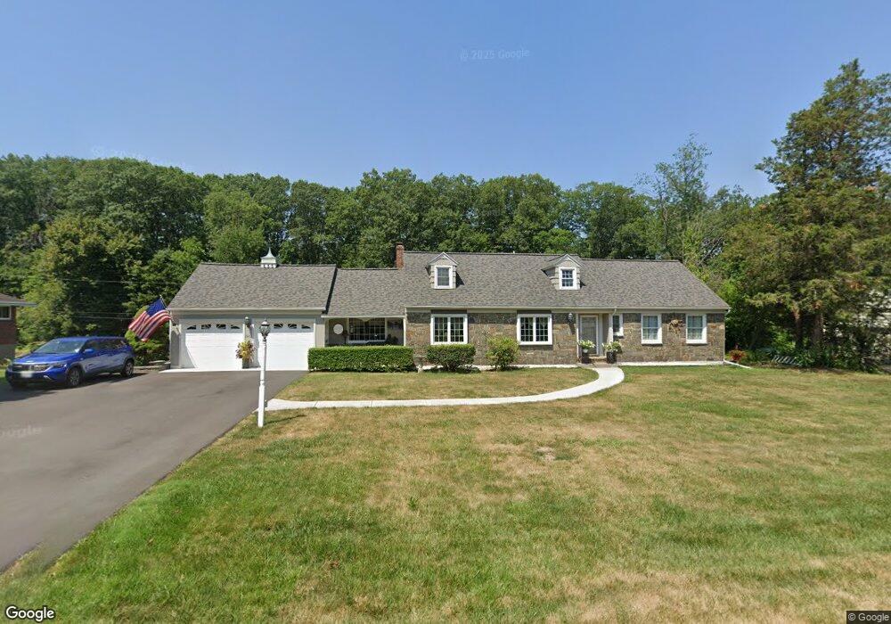 1261 Ruffner Rd, Schenectady, NY 12309 - photo 1