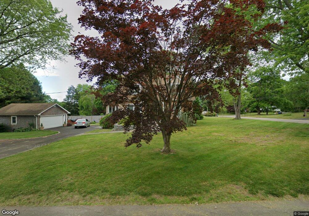 140 Barnhill Rd, Fairfield, CT 06825 - photo 1