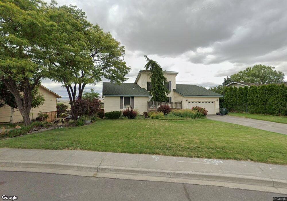 1722 SW Perkins Ave, Pendleton, OR 97801 - photo 1