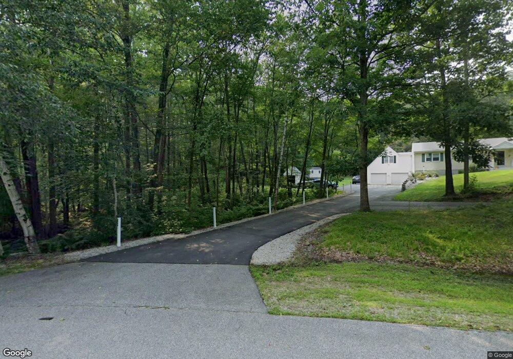 82 Meadow Ln, Auburn, NH 03032 - photo 1