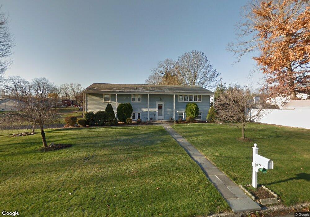 11 Lighthouse Ln, Norwalk, CT 06851 - photo 1