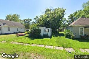 624 Sanford Ave, Nokomis, IL 62075