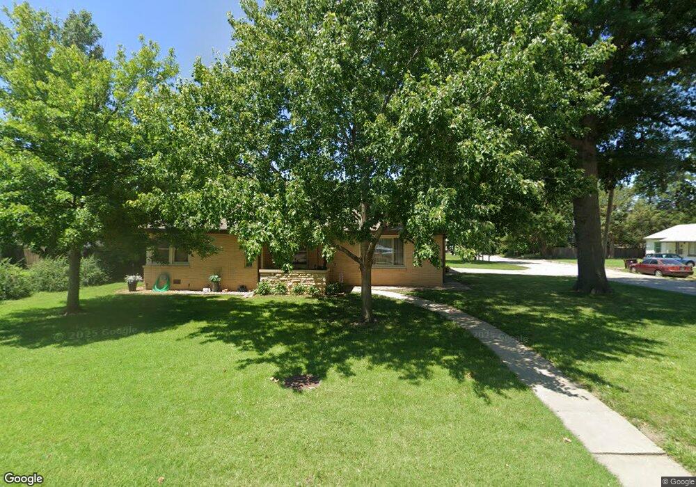 321 N Charles St, McPherson, KS 67460 - photo 1