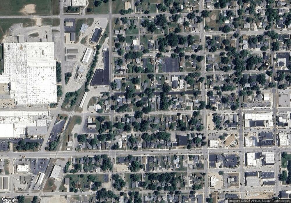 339 W 4th St, Auburn, IN 46706 - photo 1