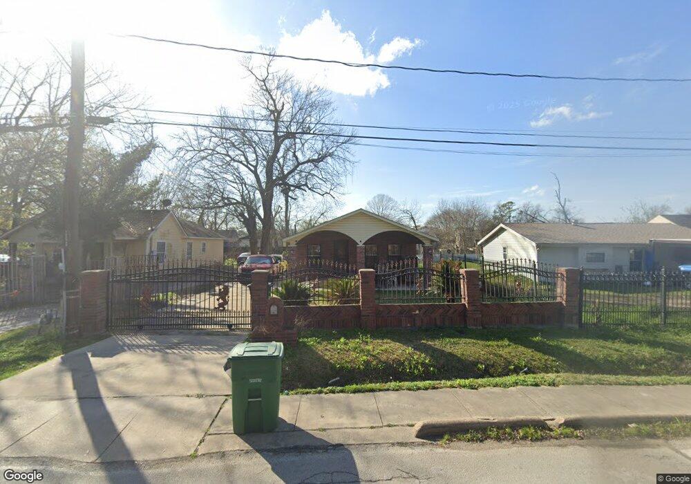 7807 Appleton St, Houston, TX 77022 - photo 1