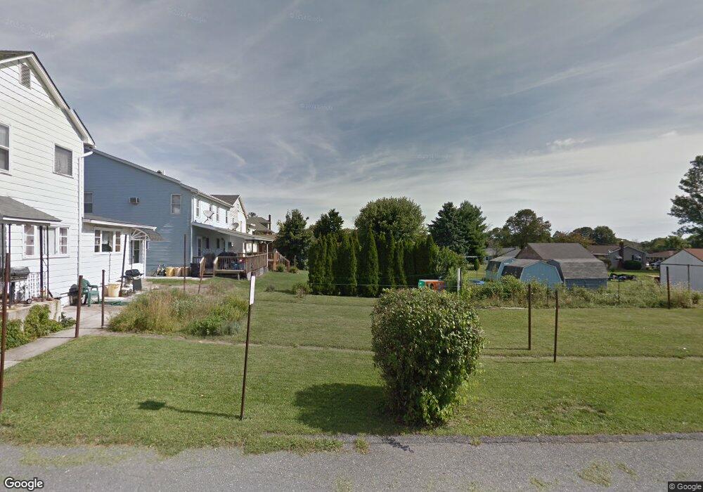 1102 Flory Ave, Pen Argyl, PA 18072 - photo 1