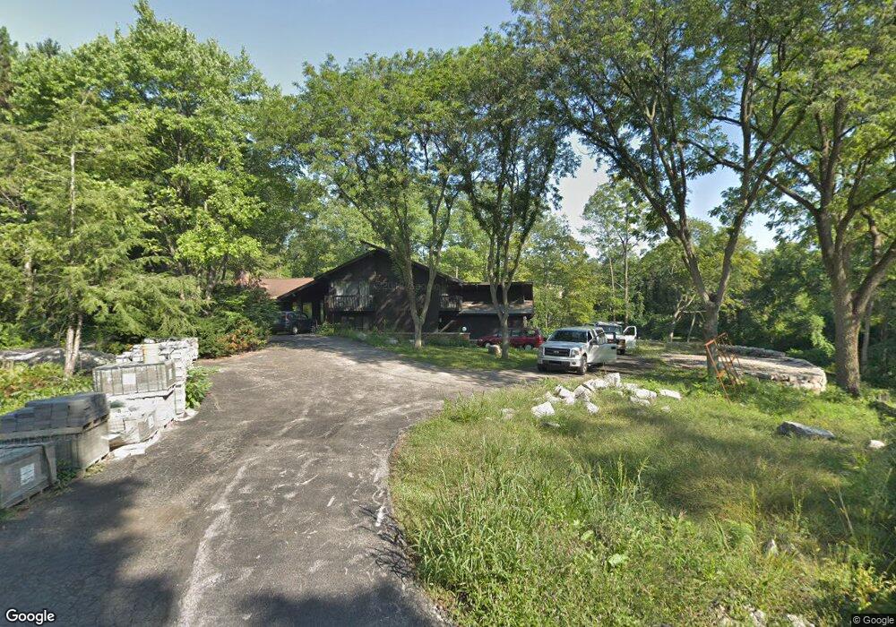 3960 Nearbrook Rd, Bloomfield Hills, MI 48302 - photo 1