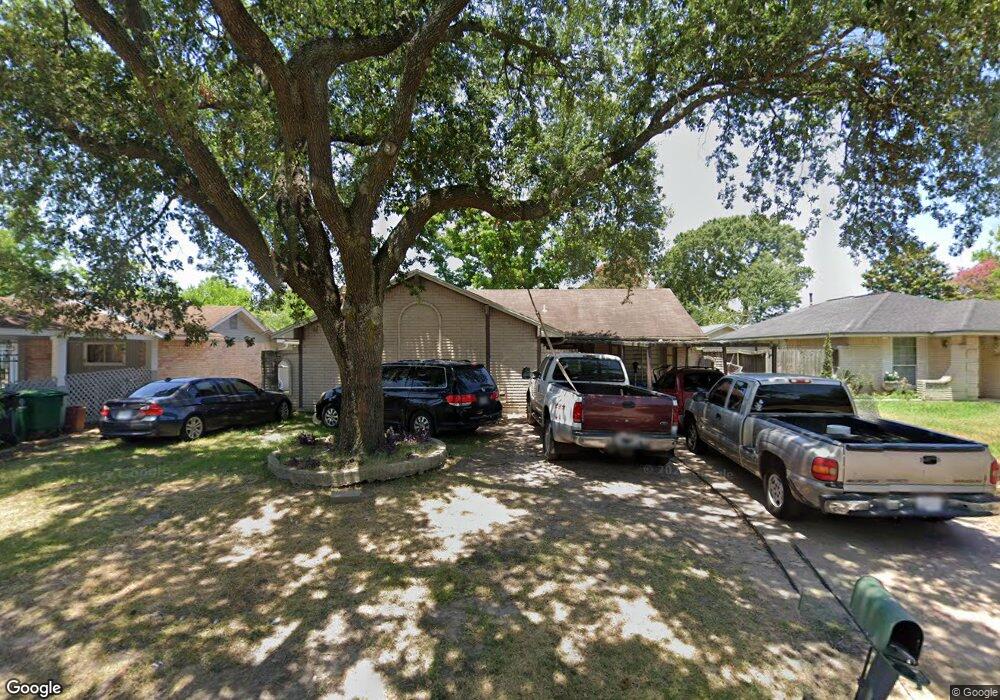 8835 Rutherford Ln, Houston, TX 77088 - photo 1