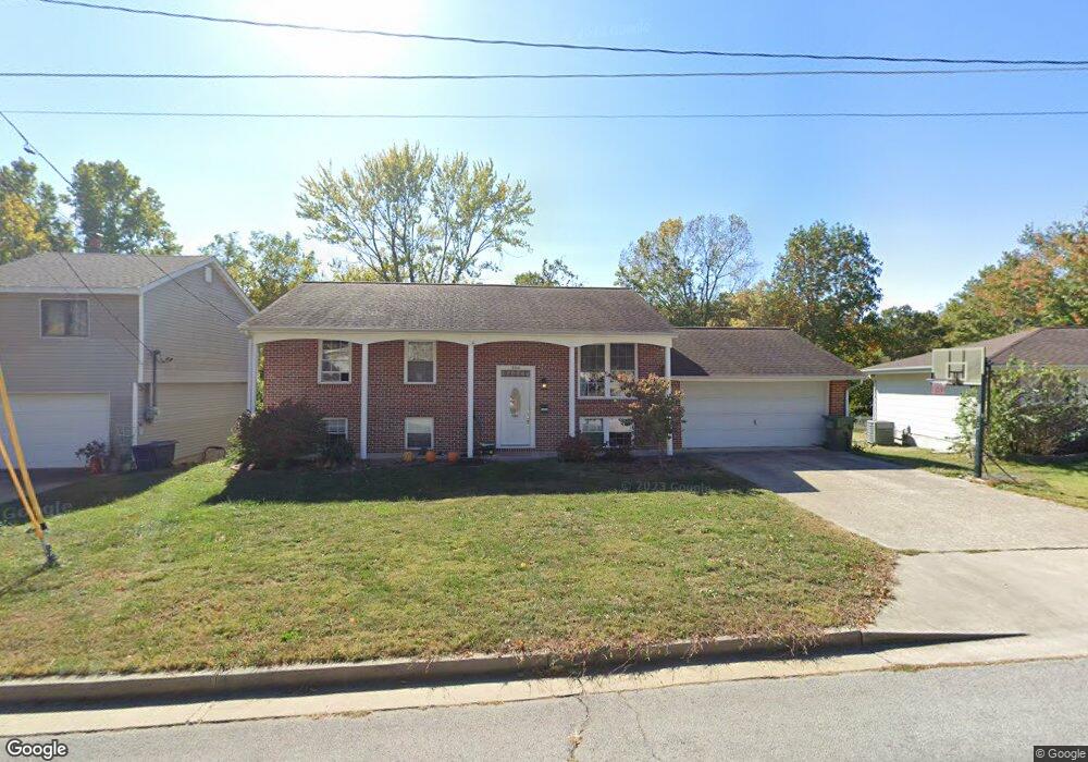 304 Hutchinson Dr, Rolla, MO 65401 - photo 1