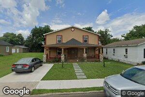 809 E Chestnut St, Carthage, MO 64836