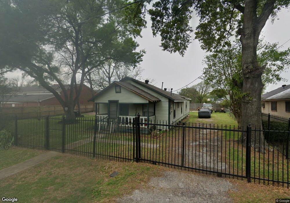 7421 Virgil St, Houston, TX 77088 - photo 1
