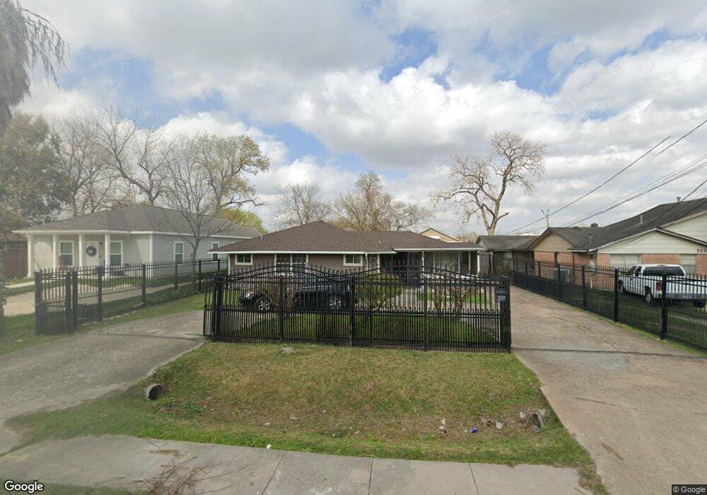 237 De Boll St, Houston, TX 77022 - photo 1