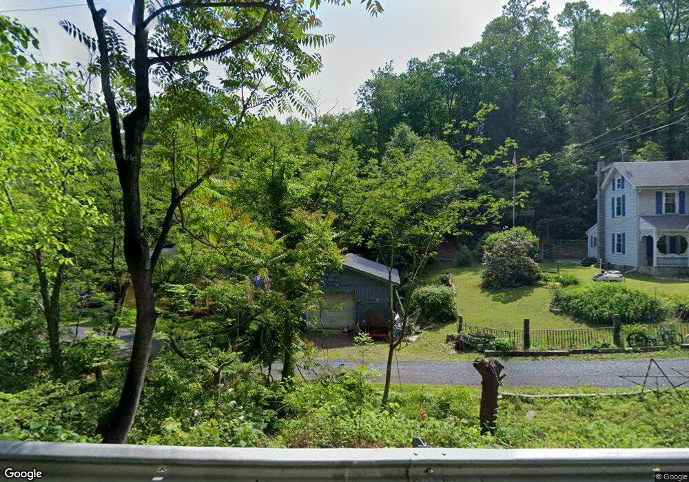 6747 Walnut St, Slatington, PA 18080 - photo 1