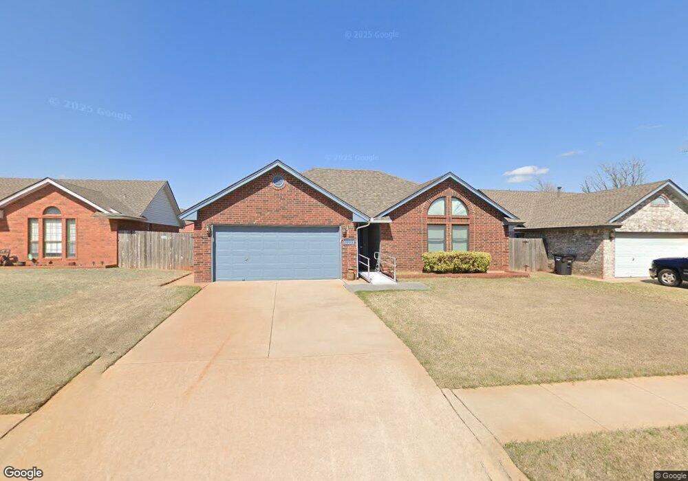 1005 Northridge Rd, Moore, OK 73160 - photo 1