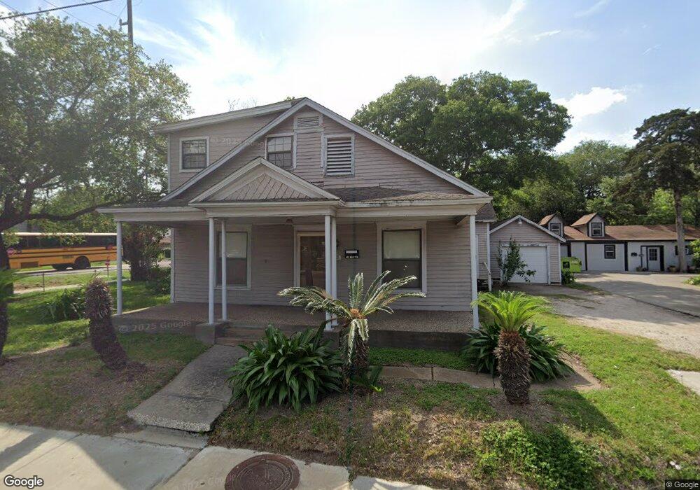 422 Houston St, Rosenberg, TX 77471 - photo 1