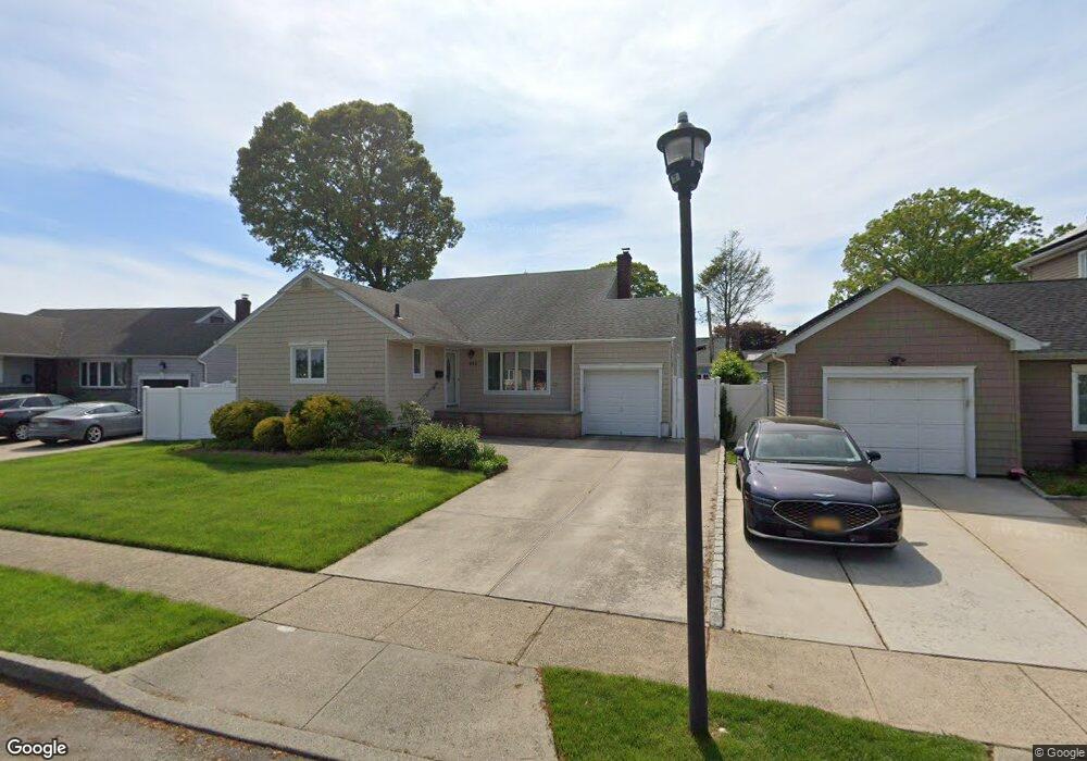 438 Dunster Dr unit 4, West Hempstead, NY 11552 - photo 1