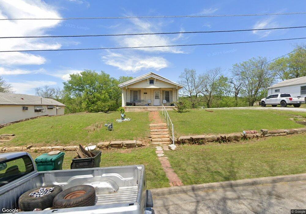 221 W Hobson Ave, Sapulpa, OK 74066 - photo 1