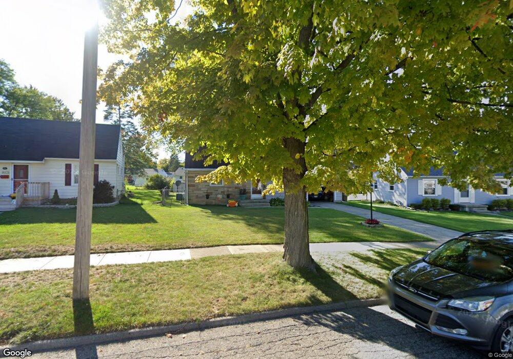 927 Pendleton Dr, Lansing, MI 48917 - photo 1